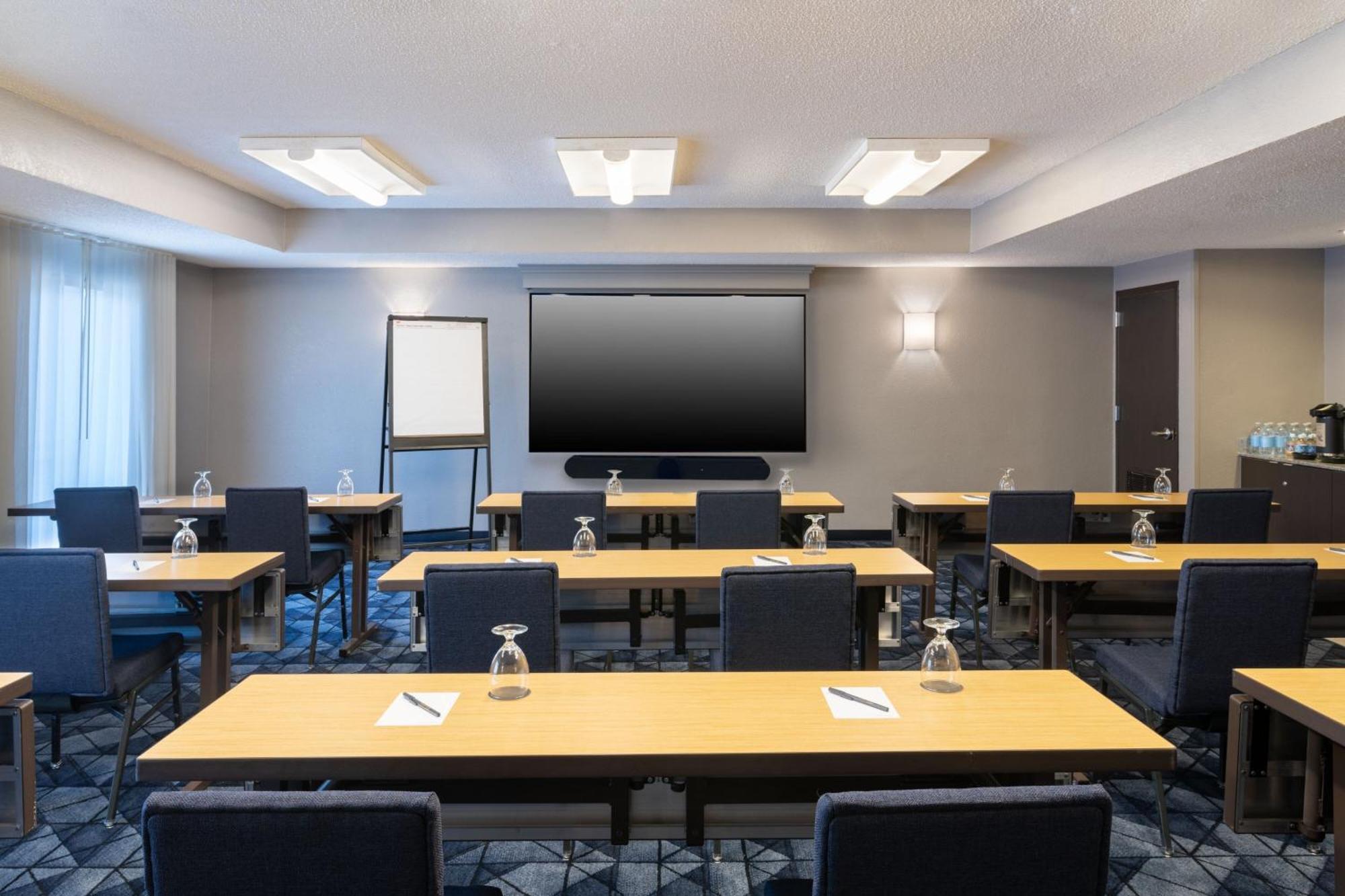 Courtyard By Marriott West Palm Beach Exterior photo