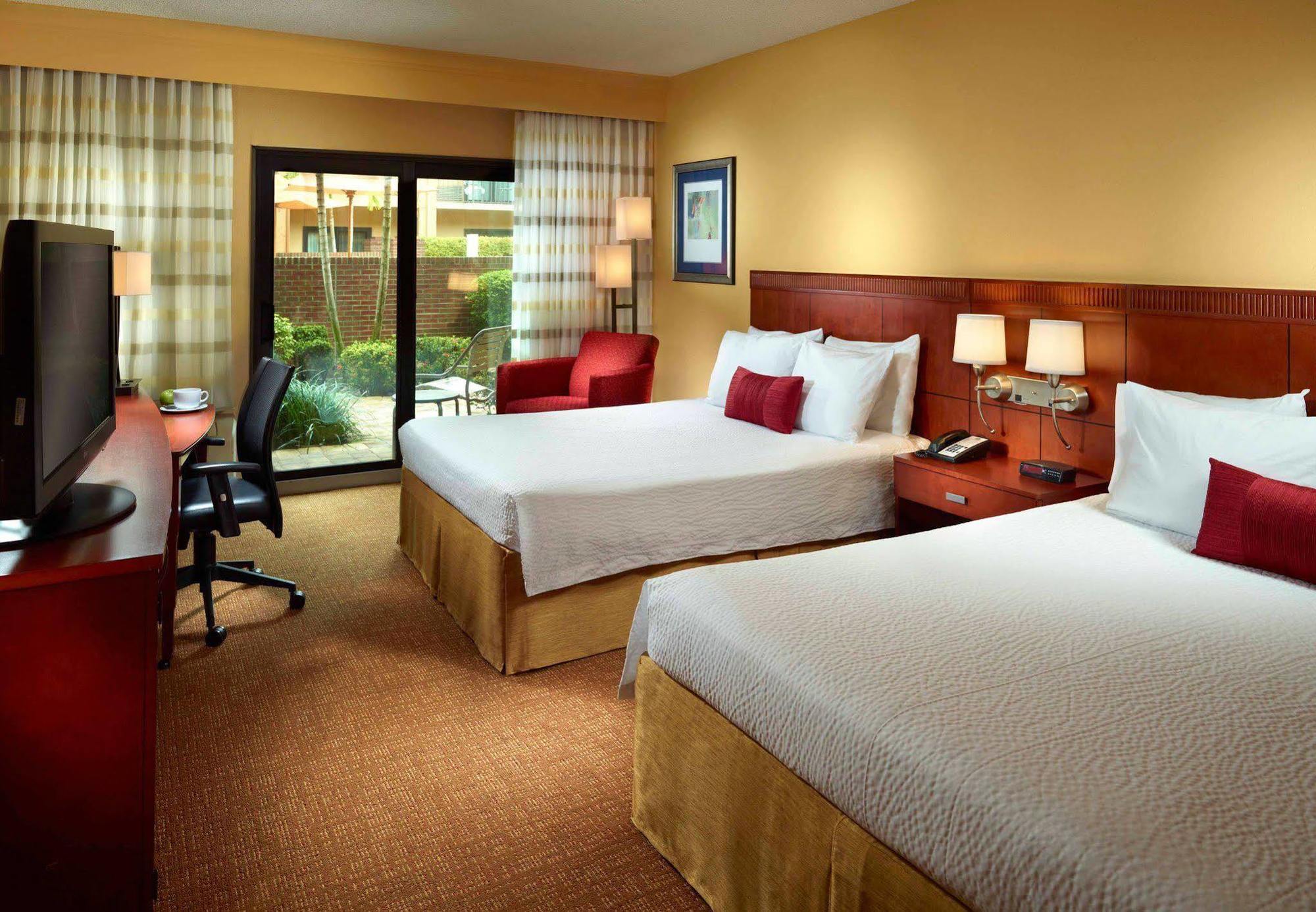 Courtyard By Marriott West Palm Beach Exterior photo