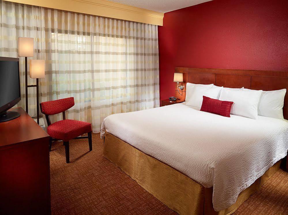 Courtyard By Marriott West Palm Beach Exterior photo